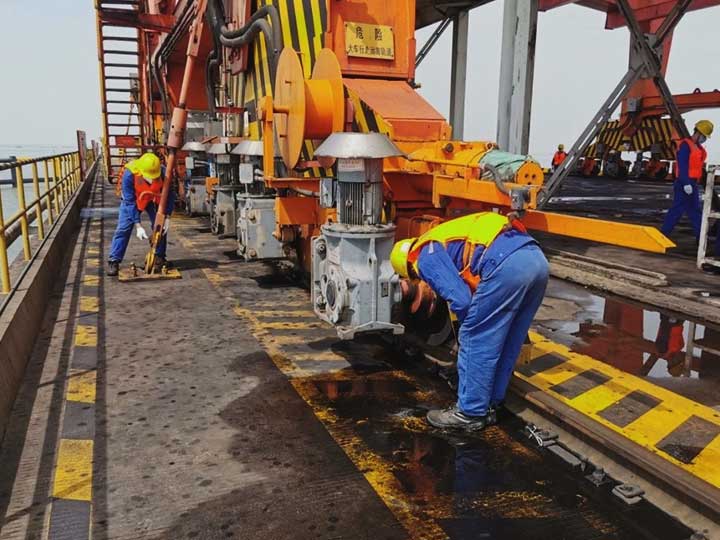 Causes and Prevention of Port Crane Rail Fracture